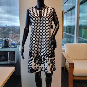 Gabby Skye Dress Black & White Keyhole Neck Floral Hem